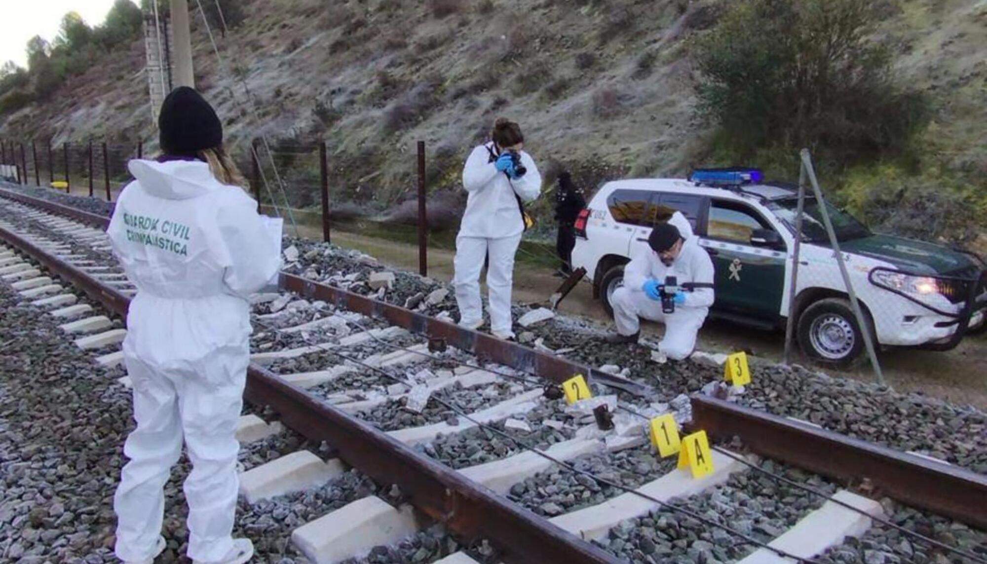 Adamuz Vía Guardia Civil